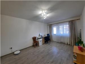 Wohnung zum Verkauf in Alba Iulia, 3 Zimmer, Parkplatz, Cetate