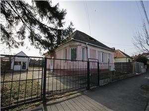 Casa de vanzare in Sibiu - zona Calea Dumbravii - teren 1000mp