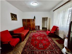Haus zur Miete in Sibiu, 2 Zimmer - Compa-Bereich - Hof und Garten