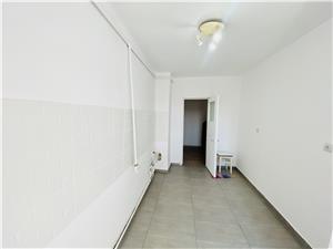 Apartment for sale in Sibiu - 3 rooms, balcony and cellar - Terezian