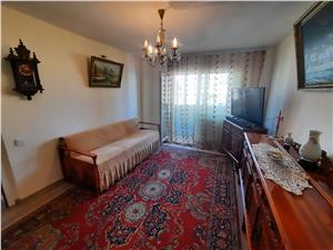 Apartament de vanzare in Sibiu - 4 camere, decomandat -Bdul M. Viteazu