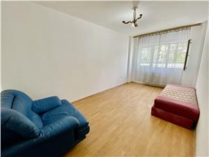 Apartament de vanzare in Sibiu - 3 camere, decomandat - zona Ciresica