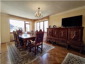 Apartament de vanzare in Sibiu - 4 camere -Parcul Sub Arini, vila 3 ap