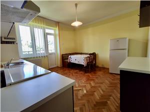 Apartament de vanzare in Sibiu - 4 camere -Parcul Sub Arini, vila 3 ap