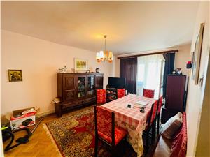 Wohnung zum Verkauf in Sibiu - 3 Zimmer, Balkon und Keller