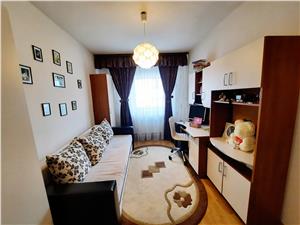 Apartament de vanzare in Sibiu - 3 camere si 2 balcoane - zona Garii