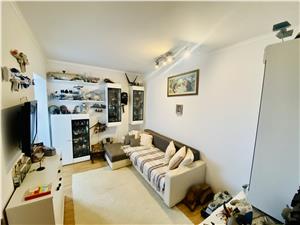Apartament de vanzare in Sibiu - 3 camere, balcon si pivnita -