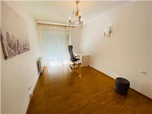 Apartament de inchiriat in Sibiu - 3 camere, 2 bai - zona C. Dumbravii