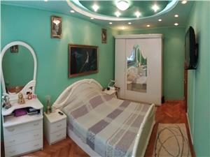 Apartament de vanzare in Sibiu-4 camere-mobilat si utilat-zona V Aron