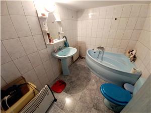 Haus zu verkaufen in Sebes - 5 Zimmer - 2 Badezimmer - Keller - Dachbo