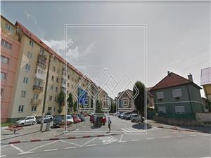 Apartament de inchiriat in Sibiu - 3 camere decomandate- zona V.Aaron