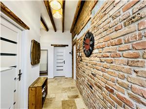 House for sale in Sibiu - Cisnadie - 1300 sqm land - fully renovated i