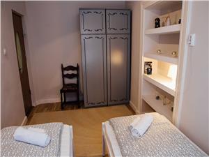Apartament de inchiriat in Sibiu - 3 camere - ultracentral, cu gradina