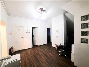 Apartament de vanzare in Sibiu - 3 camere, 2 bai - zona Centrala