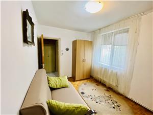 Apartament 3 camere de vanzare in Sibiu - et. intermediar, Strand