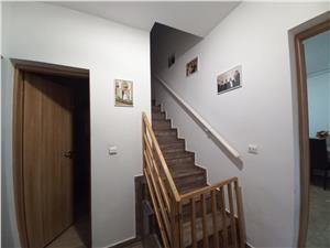Apartament de vanzare in Sibiu, la casa, 3 camere, zona Lazaret