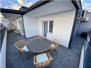 Penthouse for rent in Sibiu - 4 rooms and 2 terraces - first rental