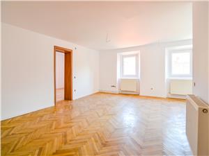 Apartament de vanzare in Sibiu - 3 camere - zonă centrală
