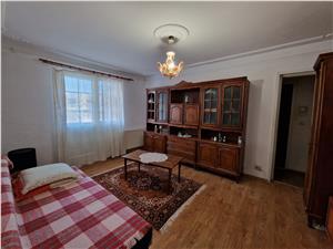 Apartment for sale - 2 rooms and balcony, Vasile Aaron area.