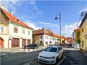 Apartament Ultracentral in Sibiu- Etaj 1- renovat, utilat - str Ocnei