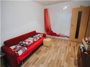 Apartament de vanzare in Sibiu - 3 camere , 2 bai, 2 balcoane, pivnita