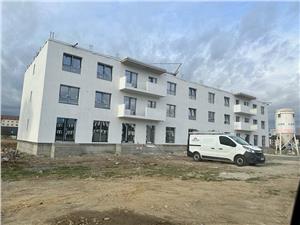 Apartament de vanzare in Sibiu - 3 camere si balcon - predare la alb