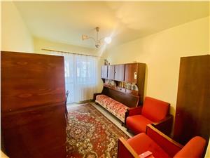 Apartament de vanzare in Sibiu - 4 camere, balcon - zona Siretului