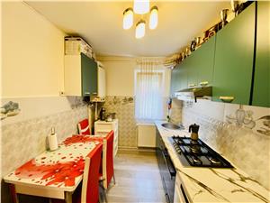 Apartment for sale in Sibiu - 3 rooms and balcony - recently renovated