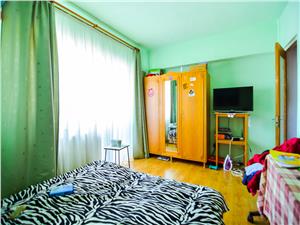 Apartament de vanzare - 3 camere decomandate-Zona Garii - Intabulat