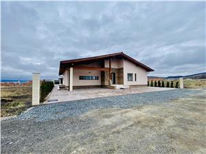 House for sale in Sibiu, individual, modernly furnished and equipped -