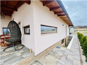 House for sale in Sibiu, individual, modernly furnished and equipped -
