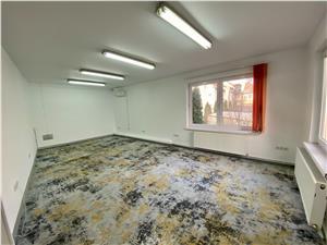 Commercial space for rent in Sibiu - 4 rooms - Central area