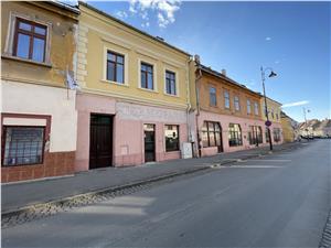 Commercial space for sale in Sibiu - storefront on the street - Orasul