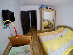 Apartament 3 camere de vanzare in Sibiu - decomandat + 2 balcoane