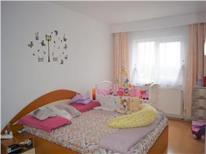 Apartament de vanzare in Sibiu -4 camere - 2 Parcari - Calea Poplacii