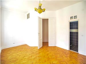 Apartament de inchiriat in Sibiu - 5 camere, 5 bai - ultracentral