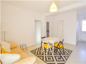 Apartament 3 camere de vanzare in Sibiu - mobilat si utilat + balcon