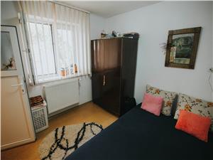 Casa de vanzare in Sibiu - 6 camere - curte individuala