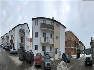 De vanzare apartament 2 camere in Sibiu -  living+bucatarie de 27 mp.