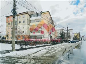 Apartament de inchiriat in Sibiu - DECOMANDAT - 4 camere - zona Strand