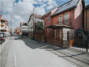 Casa de vanzare in Sibiu - Garaj si Carport - 2 Fronturi la Strada