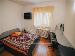 Apartament de vanzare in Sibiu, 4 camere, etaj 1, Strand I