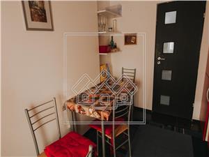Apartament de vanzare in Sibiu-3 camere si 3 balcoane-etaj intermediar