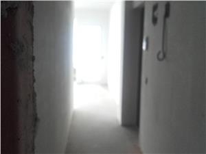 Apartament  3 camere - 100 mp/utili + Terasa -decomandat-bloc cu LIFT