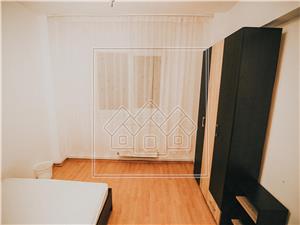 Apartament de vanzare in Sibiu - 3 camere si balcon- Zona N. Iorga