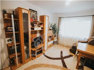 Apartament de vanzare in Sibiu - 3 camere cu balcon si pivnita-
