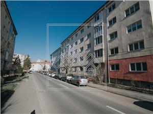 Apartament de vanzare in Sibiu - 2 camere cu pivnita- etaj intermediar