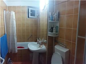 Apartament 3 camere de vanzare in Sibiu-Mihai Viteazul, langa biserica