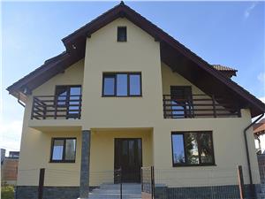 Casa 4 camere in Sibiu - cu terasa mare si curte