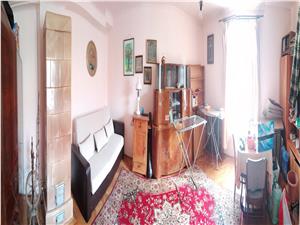 Apartament 3 camere de vanzare in Sibiu, etaj 1